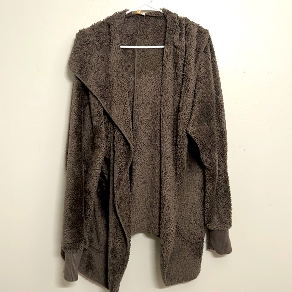 Hem & Thread Soft Open Front Sweater 
size one size
